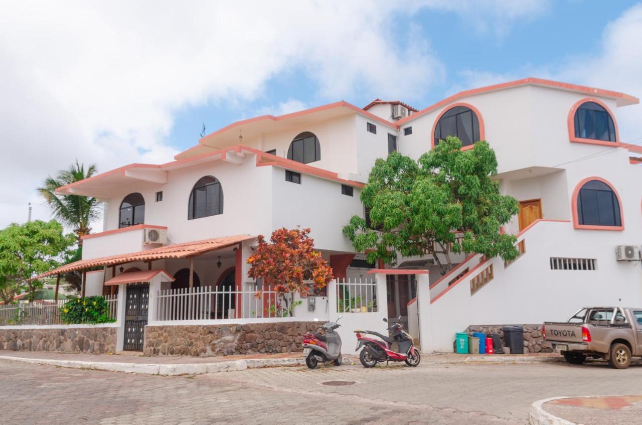 Hotel Casa De Nelly Puerto Baquerizo Moreno Exterior foto